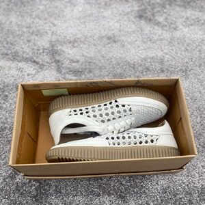 Women’s Size 7 Free People White Wimberly Woven Sneaker